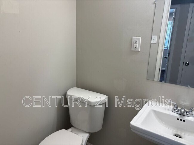 Building Photo - 2401 Boykin Rd