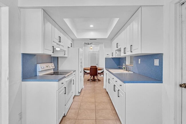 Building Photo - 313 NW 42nd St