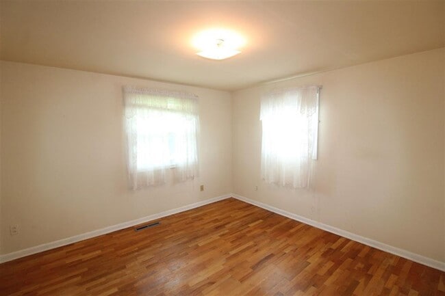 Building Photo - 6496 Calkins Rd