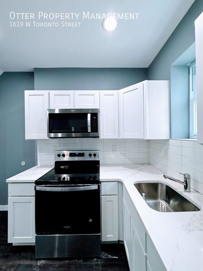 Building Photo - 1619 W Toronto St