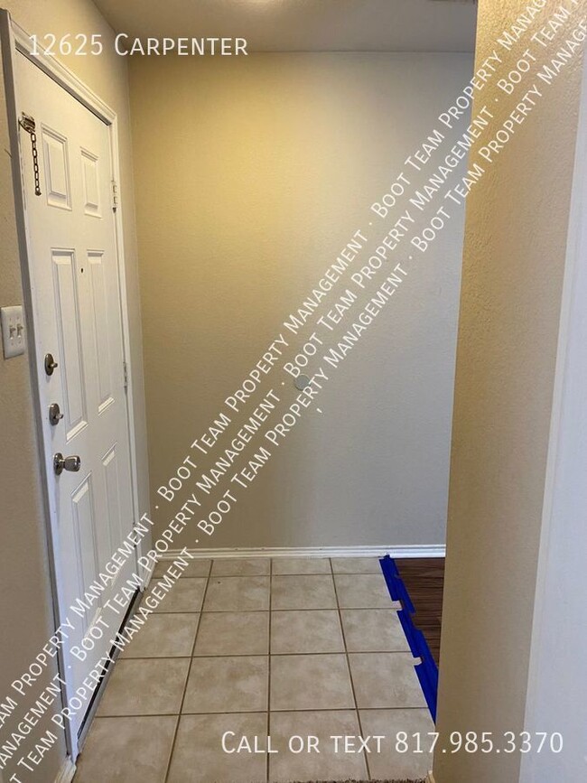 Building Photo - 12625 Carpenter-