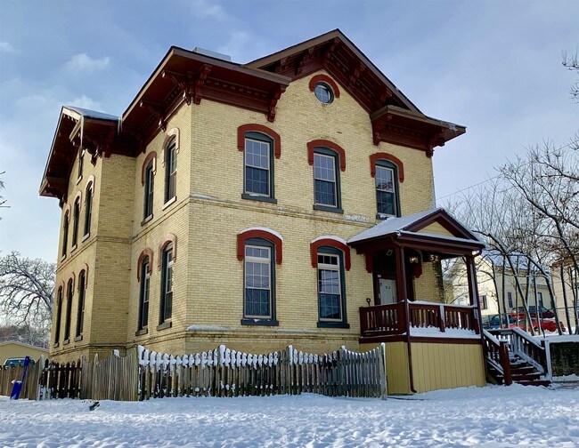 Building Photo - 52 N Crystal St