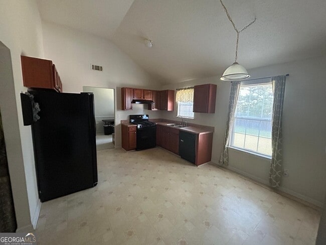 Building Photo - 1596 Cutters Mill Dr