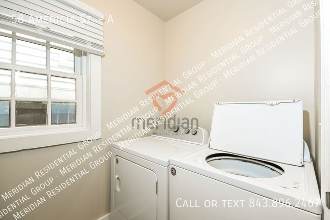Building Photo - 58 America St