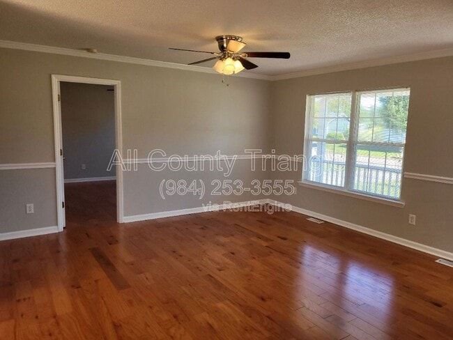 Building Photo - 111 Sunset Dr