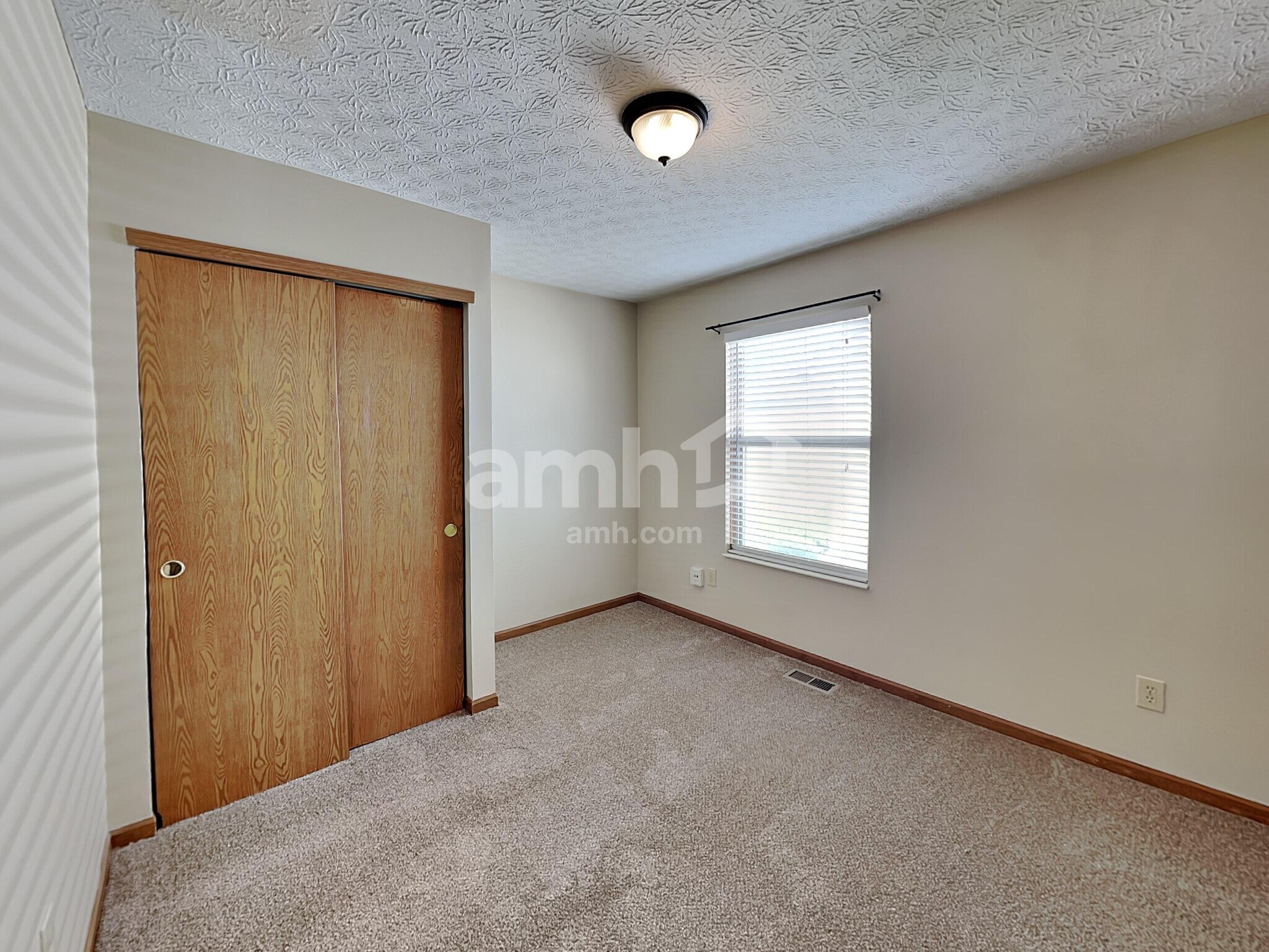 Building Photo - 3008 Old Warson Dr