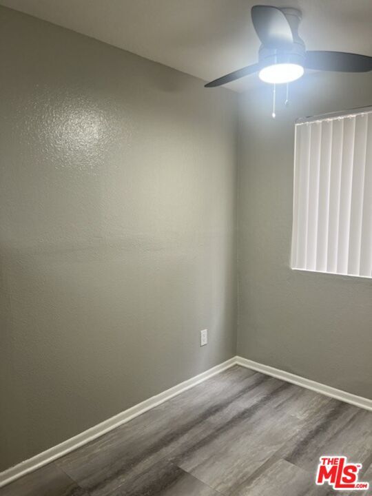Building Photo - 10540 Balboa Blvd