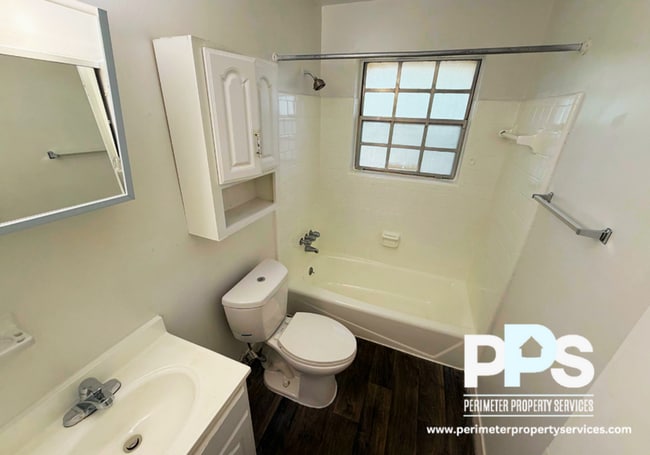 Building Photo - 1730 Sams St