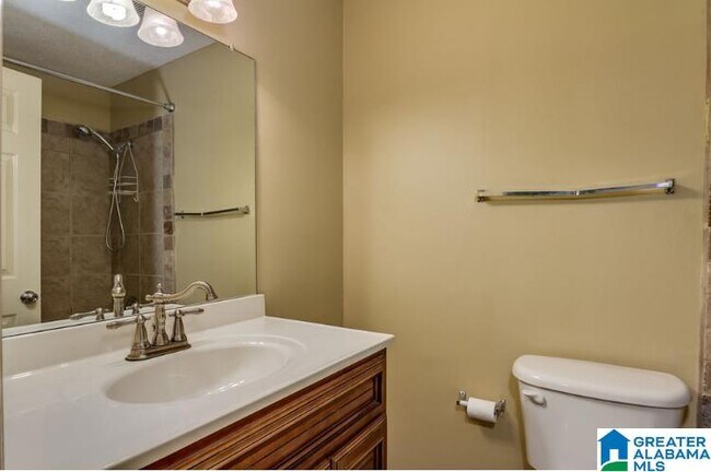 Building Photo - 2515 Veterans Memorial Pkwy