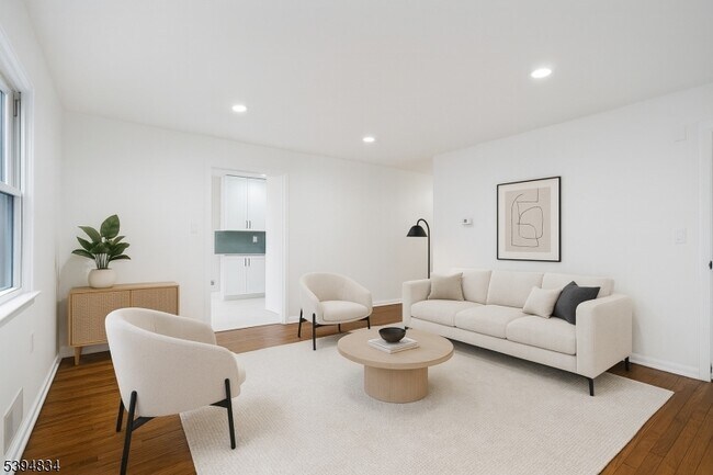 Building Photo - 76 Mt Kemble Ave