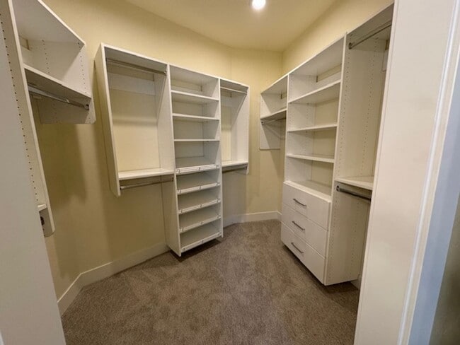 Building Photo - Work & Live in Super desirable North West Crossing. Unique 2 bedroom three three bath home. Profe...