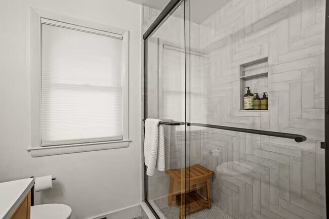 Building Photo - Updated 3 bedroom Delafield ranch