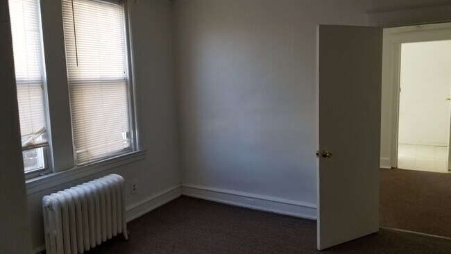 Building Photo - 5259 Whitaker Ave