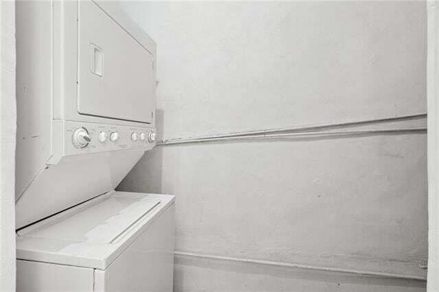 Building Photo - 1216 Camp St