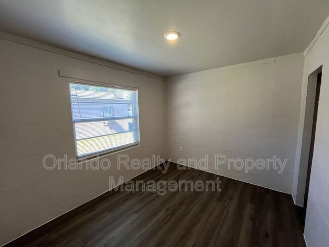 Building Photo - 1339 Winnifred St