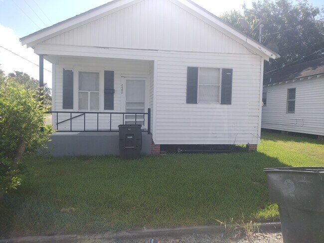 Building Photo - 2402 44th St