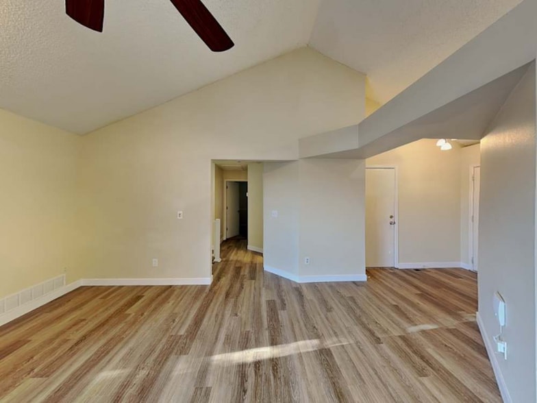 Building Photo - 7736 Halleys Dr