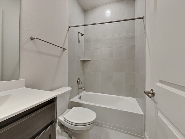 Building Photo - 15170 London Gavroche Ln