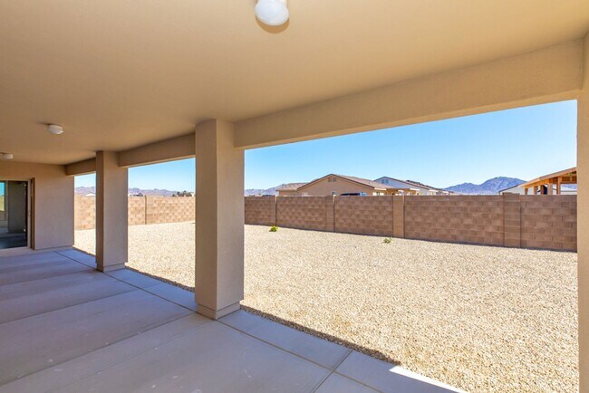 Building Photo - El Rancho Encantado