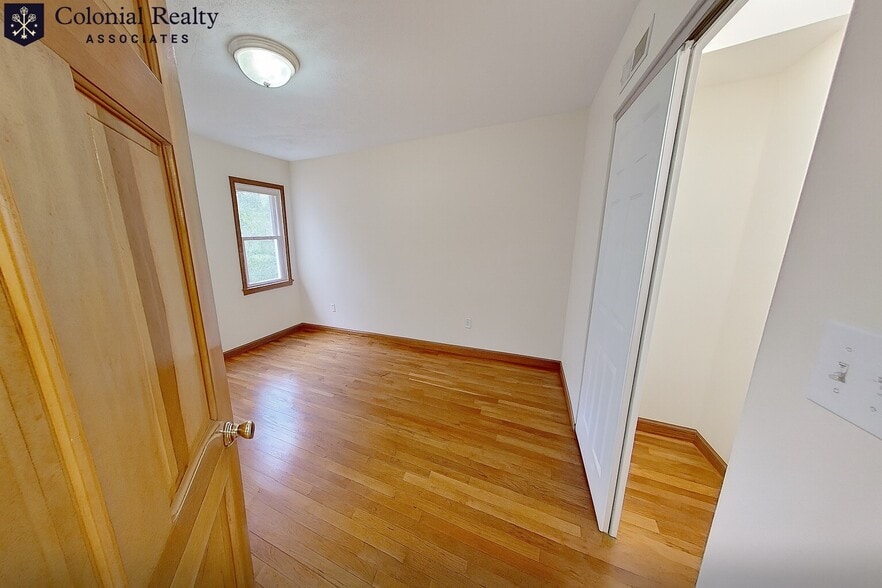 Building Photo - 83 Putnam St