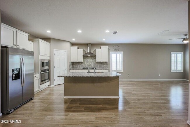 Building Photo - 17576 W Bajada Rd