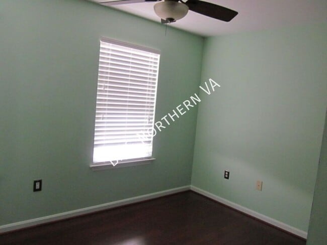 Building Photo - 14306 Newbern Loop