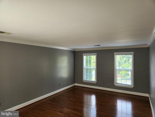 Building Photo - 4893 Frishman Ct