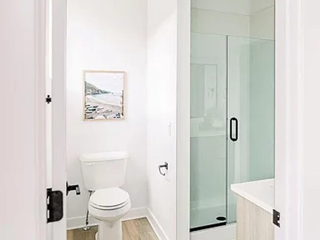 Building Photo - 1345 Keosauqua Way