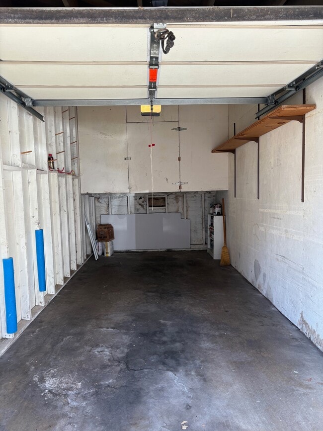 Building Photo - 5874 Bowcroft St