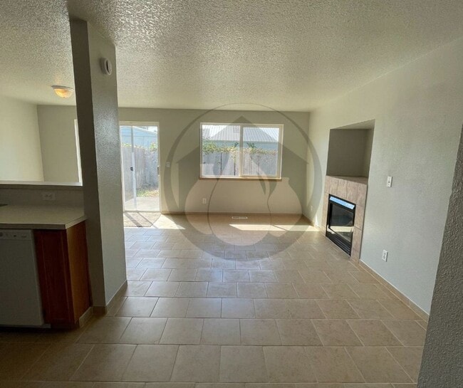 Building Photo - Charter Triplex #2022-1085