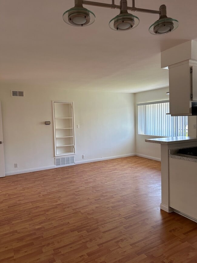Building Photo - 11130 Huston St