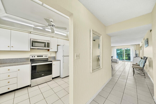 Building Photo - 6200 NW 44th St