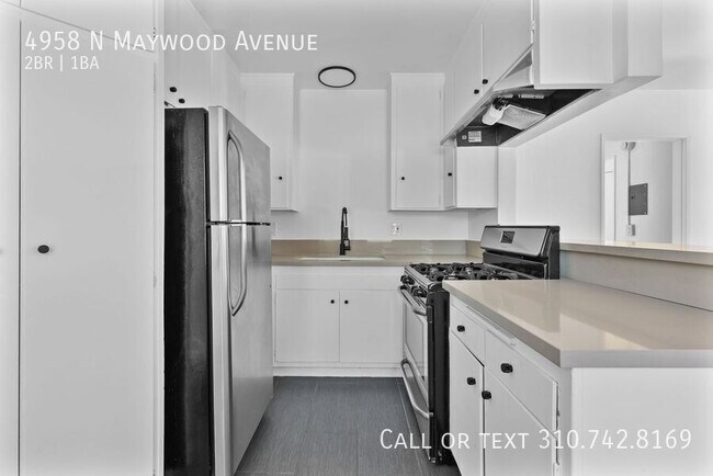 Building Photo - 4958 N Maywood Ave