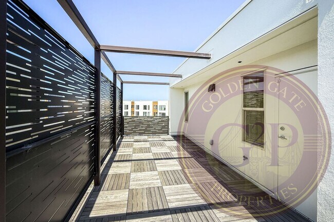 Building Photo - SF Shipyard - 3 BR, 2.5 BA Townhouse 1,634 Sq. Ft. - 3D Virtual Tour, 2-Car Garage