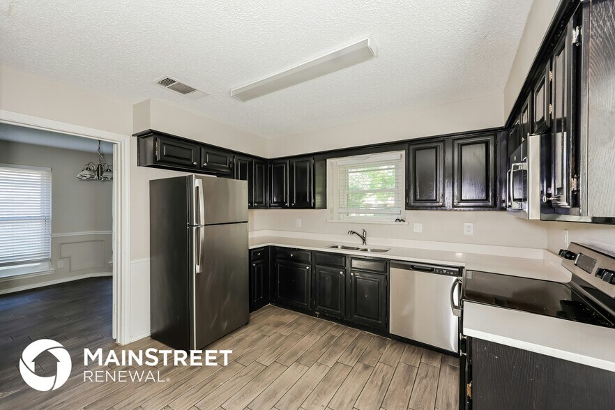 Building Photo - 2311 Ridgestone Dr