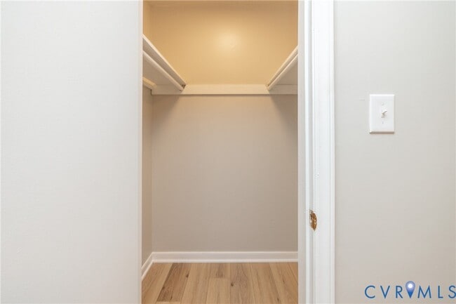 Building Photo - 609 Willomett Ave