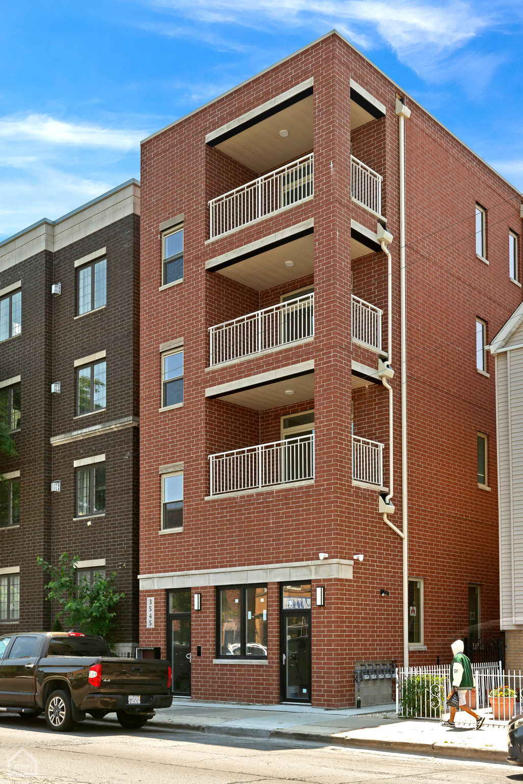 Building Photo - 3545 W Belmont Ave