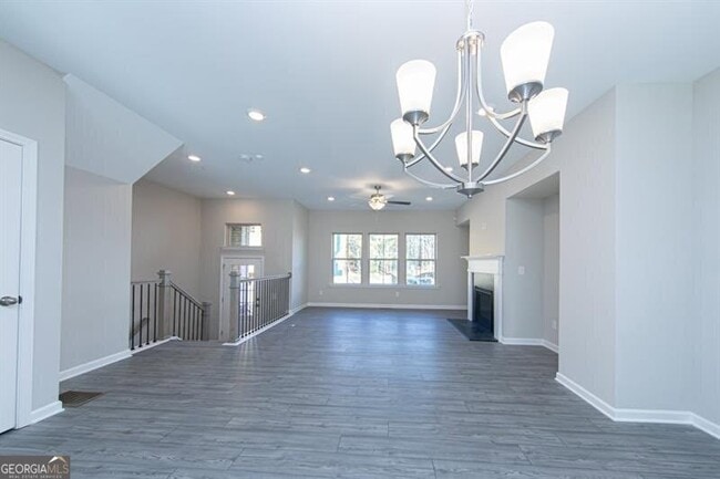 Building Photo - 272 Commons Ave