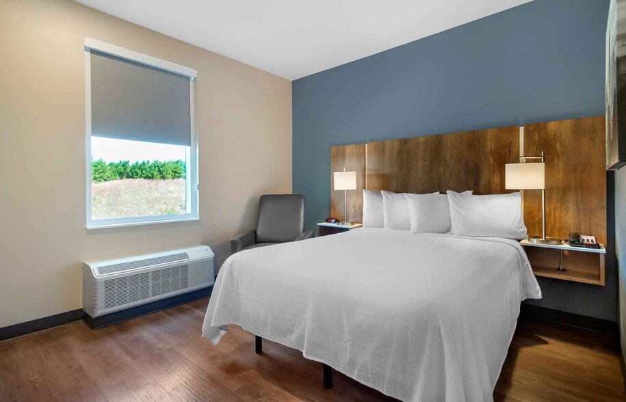 Building Photo - Furnished Studio-Atlanta - Newnan