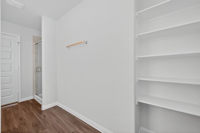 Building Photo - 2348 Mooneye Ct
