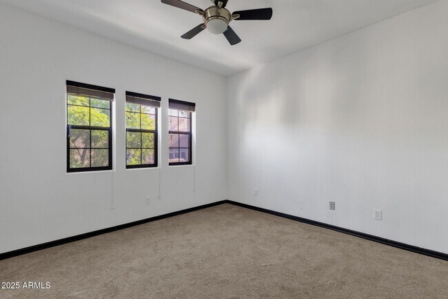 Building Photo - 12438 N Saguaro Blvd