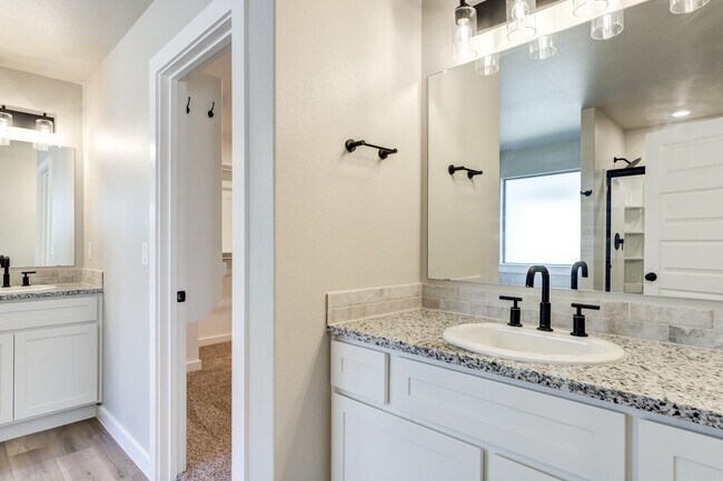 Building Photo - 1614 141st St