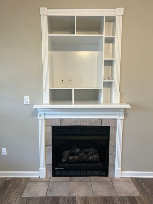 Building Photo - Super Cute 3/2 in Sevierville Close to everything!