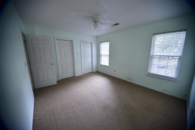 Building Photo - 1423 Ashley River Rd