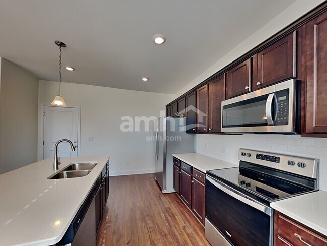 Building Photo - 123 Marin Dr