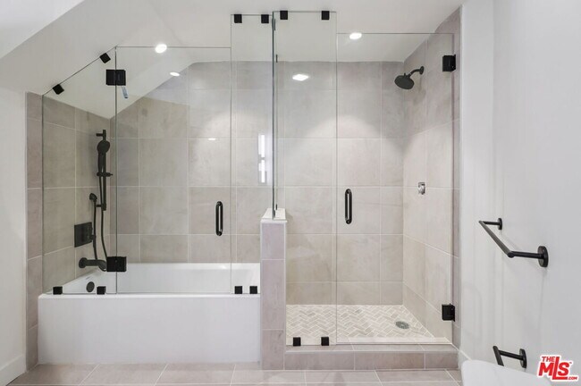 Building Photo - 1110 Spaulding Ave