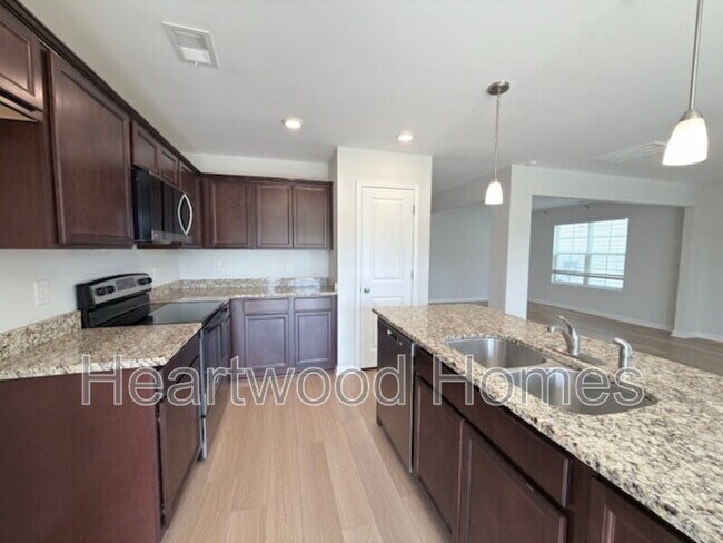 Building Photo - 406 Eclipse Ln
