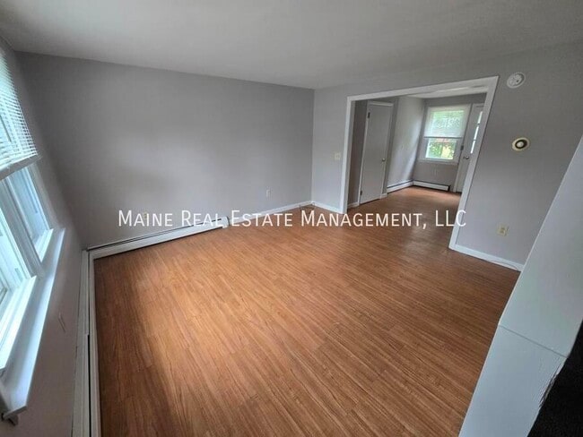 Primary Photo - 23 Yale St