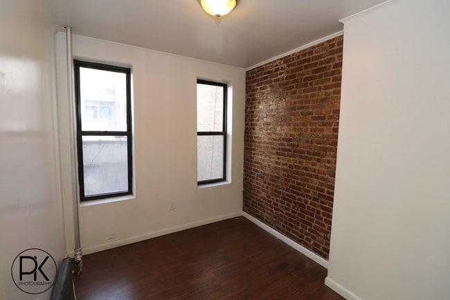 Building Photo - 501 1/2 E 83rd St