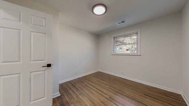 Building Photo - 4108 Edwards Ave